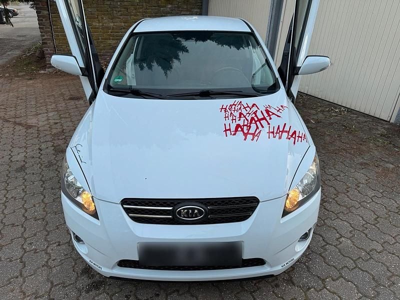 Gebraucht Kia Ceed Sport 126 PS (92 kW) 2010 Weiß Kleinwagen