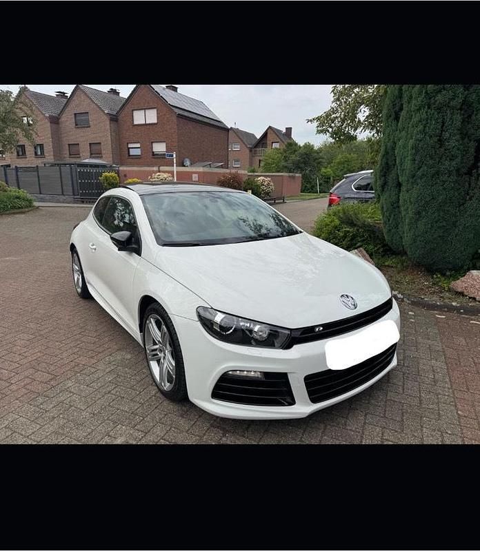 Weiß Gebraucht 2012 VW Scirocco R Coupé | 17.500 € (Etwas zu teuer) - Bild 1/4