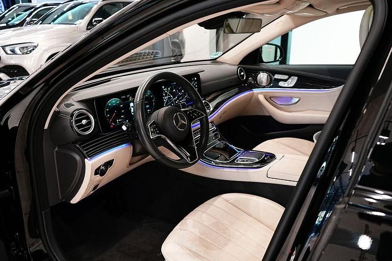 Gebraucht Mercedes E300 AMG 194 PS (142 kW) 2023 Schwarz Limousine