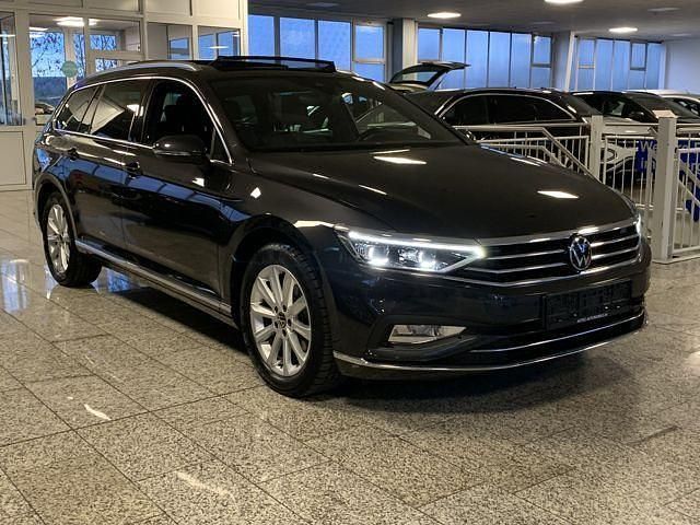 Gebraucht VW Passat Elegance 150 PS (110 kW) 2024 Grau, metallic Kombi