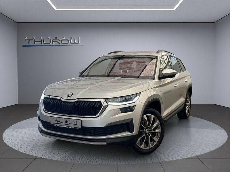 Brillantsilber metallic Gebraucht 2021 Skoda Kodiaq Clever SUV | 25.900 € (Fairer Preis) - Bild 1/4
