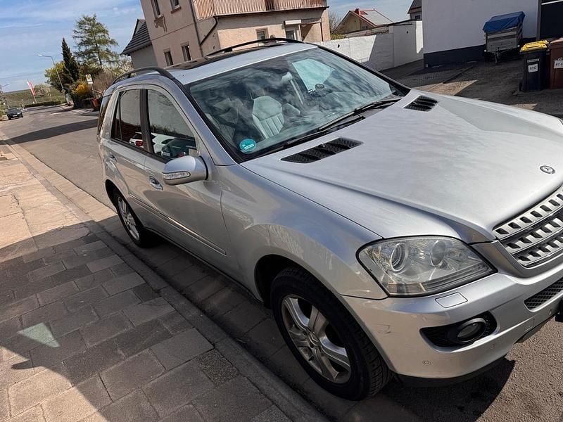 Second-hand Mercedes ML320 2006 Argintiu SUV