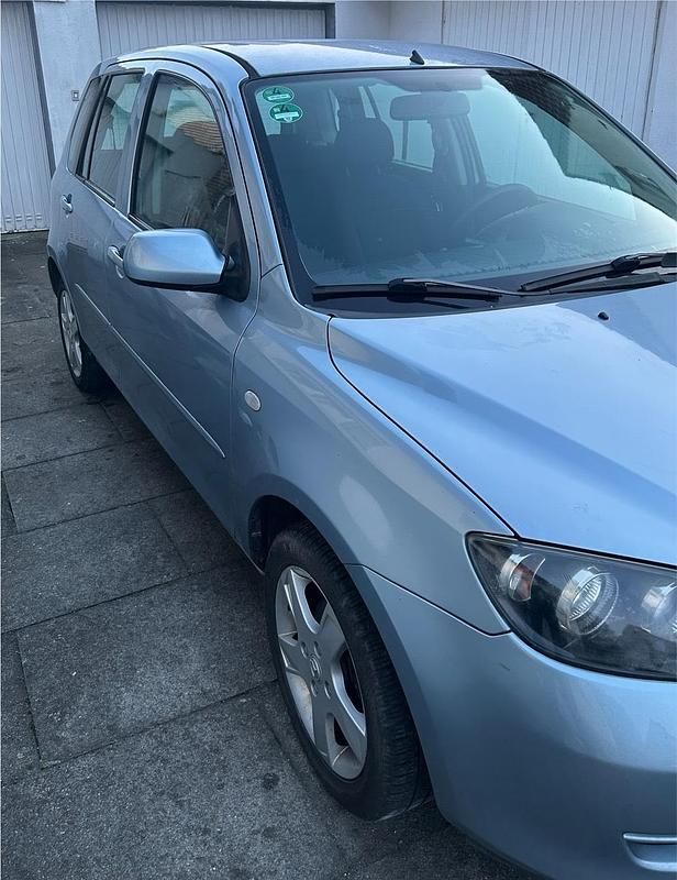 Gebraucht Mazda 2 80 PS (58 kW) 2007 Blau Kleinwagen