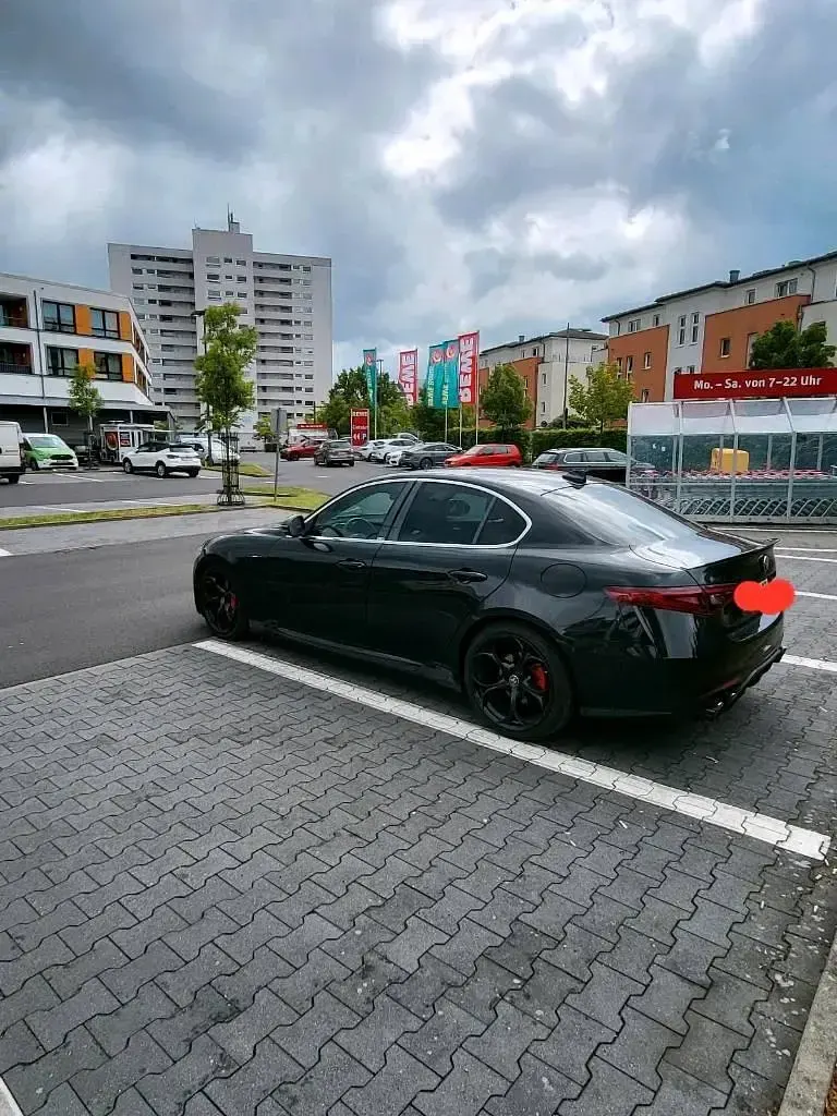 Usata Alfa Romeo Giulia 150 CV (110 kW) 2016 Nero Berlina