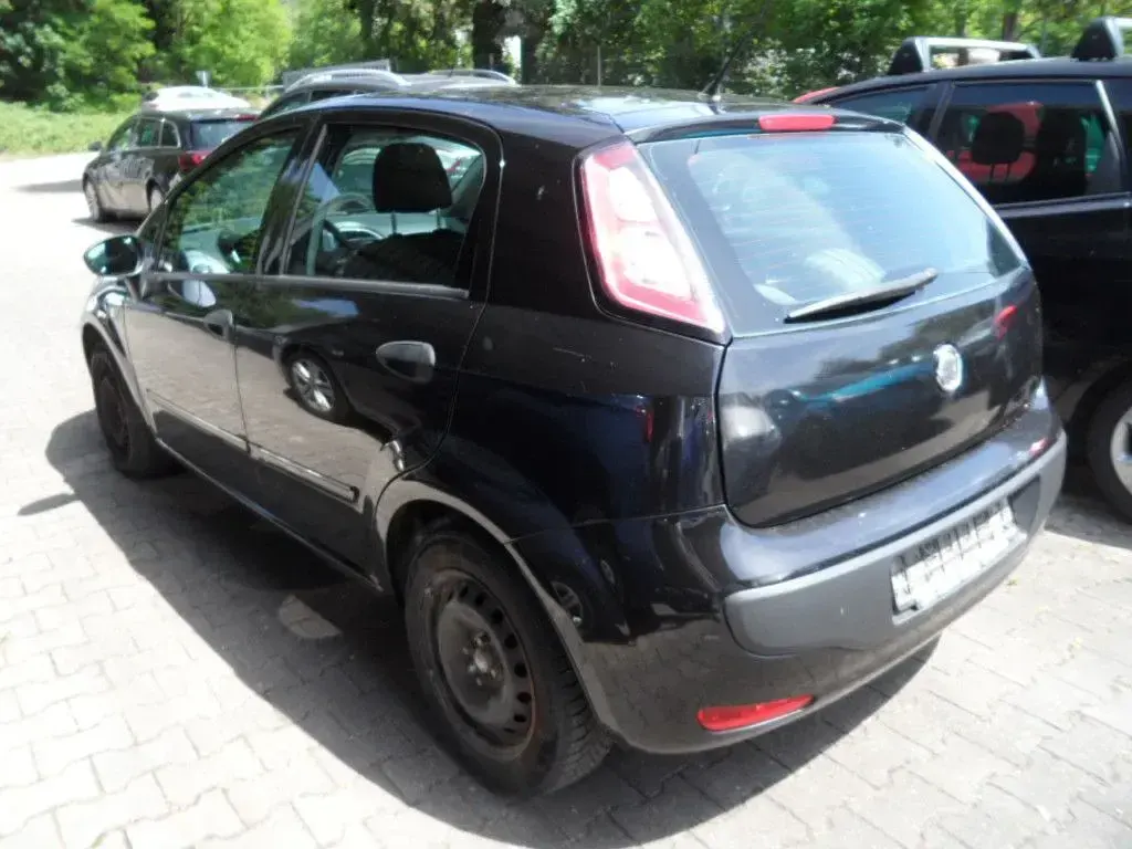 Gebraucht Fiat Punto Evo Active 77 PS (56 kW) 2011 Schwarz Kleinwagen