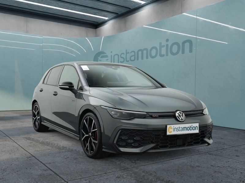 Grau Gebraucht 2024 VW Golf VIII Sound Limousine | 40.850 € (Guter Preis) - Bild 1/4