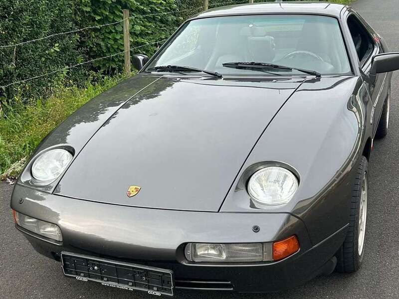 Silber Gebraucht 1989 Porsche 928 Coupé | 29.500 € - Bild 1/4