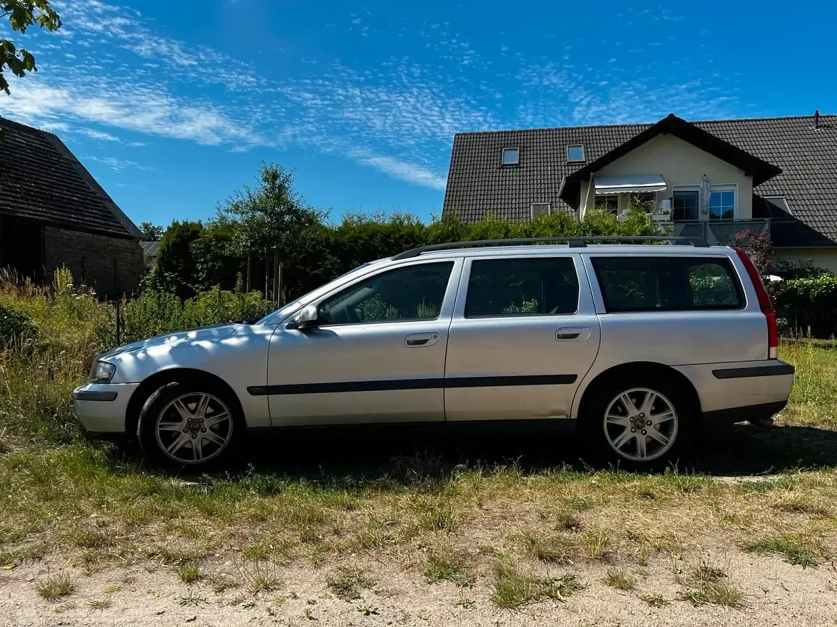 Gebraucht Volvo V70 140 PS (102 kW) 2002 Silber Kombi