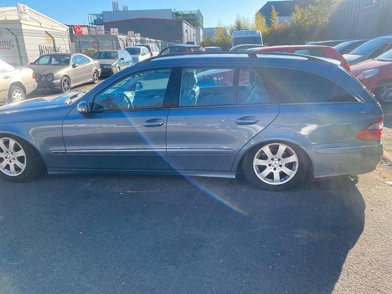 Gebraucht Mercedes E320 Avantgarde 224 PS (164 kW) 2003 Kombi