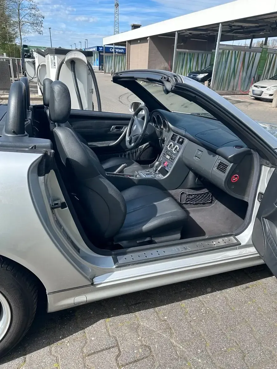 Gebraucht Mercedes SLK200 163 PS (119 kW) 2003 Grau Cabrio