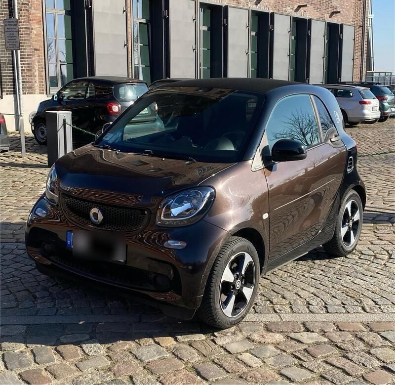 Braun Gebraucht 2018 Smart ForTwo Electric Drive Kleinwagen | 6.899 € (Guter Preis) - Bild 1/4