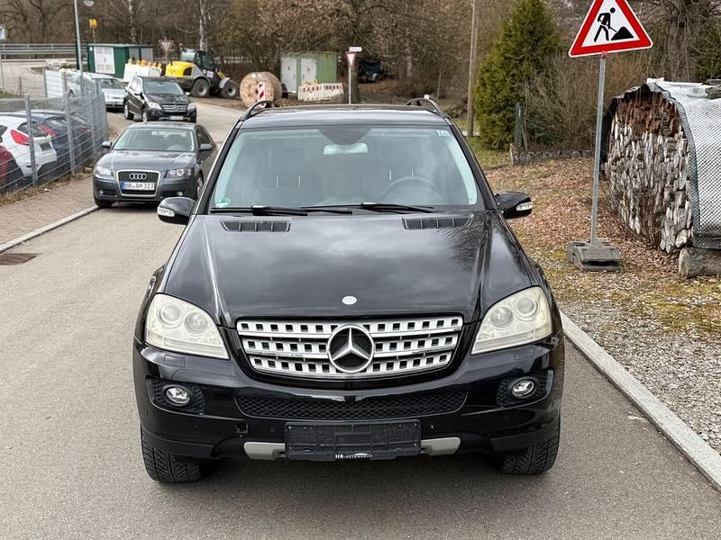 Gebraucht Mercedes ML320 224 PS (164 kW) 2006 Schwarz SUV