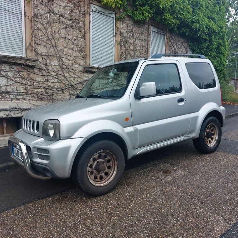 Silber Gebraucht 2007 Suzuki Jimny Comfort SUV | 6.900 € (Guter Preis) - Bild 1/4