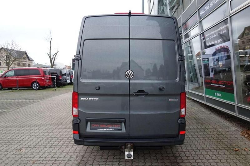 Gebraucht VW Crafter 177 PS (130 kW) 2020 Indiumgrau Van