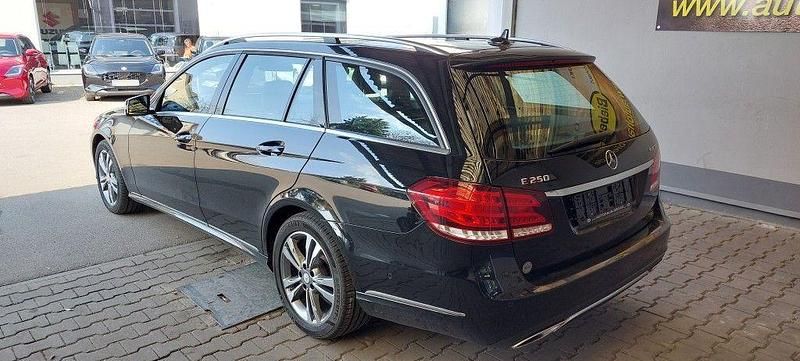 Gebraucht Mercedes E250 Avantgarde 204 PS (150 kW) 2016 Schwarz Limousine
