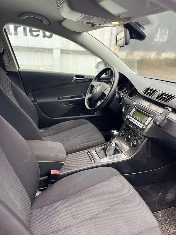 Gebraucht VW Passat Individual 105 PS (77 kW) 2008 Limousine