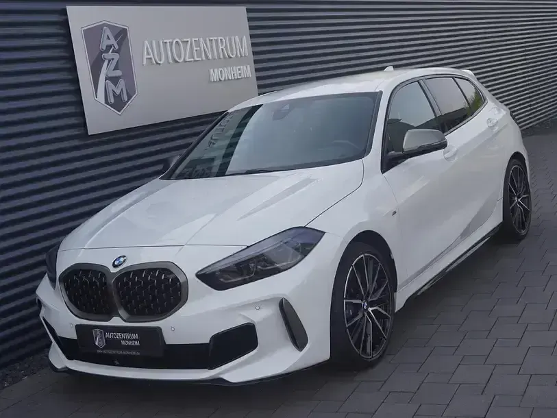 Gebraucht BMW M135 Comfort Edition 306 PS (225 kW) 2021 Alpinweiss iii Kleinwagen