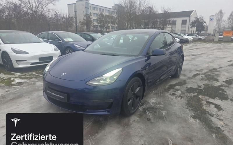 Blau Gebraucht 2021 Tesla Model 3 Long Range RWD Limousine | 30.900 € (Teuer) - Bild 1/4