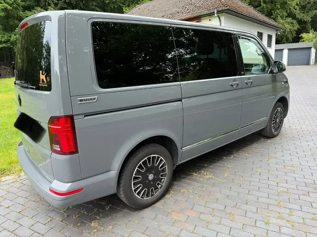 Gebraucht VW Multivan Generation Six 150 PS (110 kW) 2021 Grau Van / Kleinbus