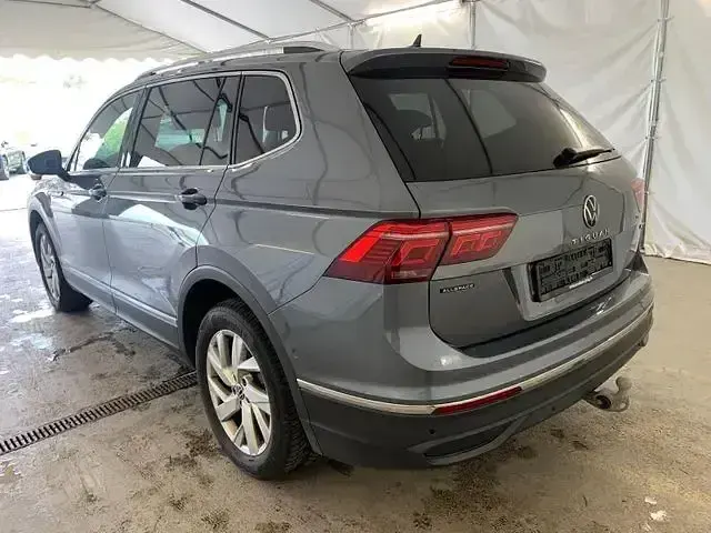 Gebraucht VW Tiguan Allspace Life 200 PS (147 kW) 2023 Grau SUV