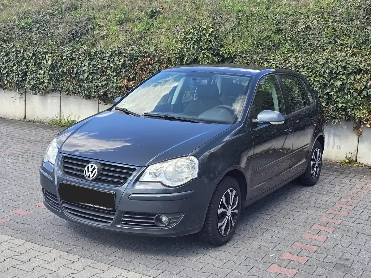Gebraucht VW Polo 70 PS (51 kW) 2008 Grau Kleinwagen