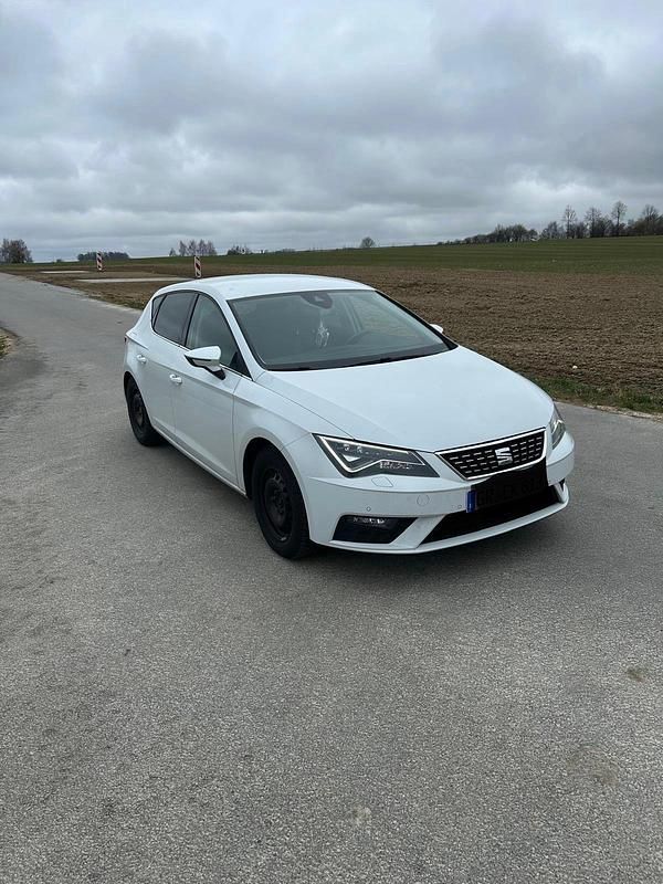 Gebraucht Seat Leon 150 PS (110 kW) 2019 Weiß Limousine
