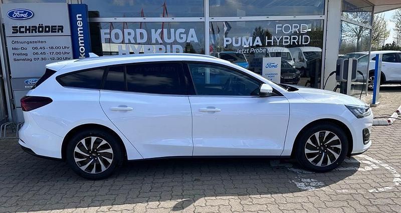 Nowe Ford Focus Titanium X 155 KM (114 kW) 2026 Biały Sedan/Limuzyna