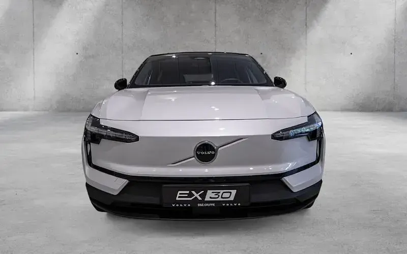 Neu Volvo EX30 Plus 200 kW (272 PS) 2026 Weiss SUV