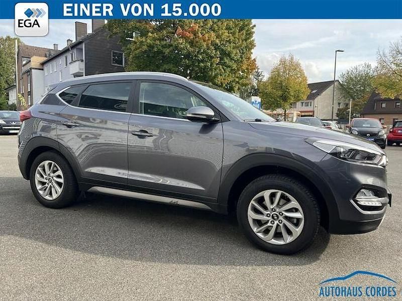 Gebraucht Hyundai Tucson Style 132 PS (97 kW) 2016 Grau SUV