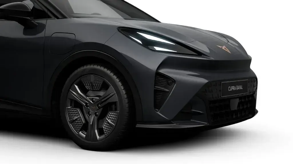 Gebraucht Cupra Raval Endurance 155 kW (211 PS) 2026 Grau Limousine