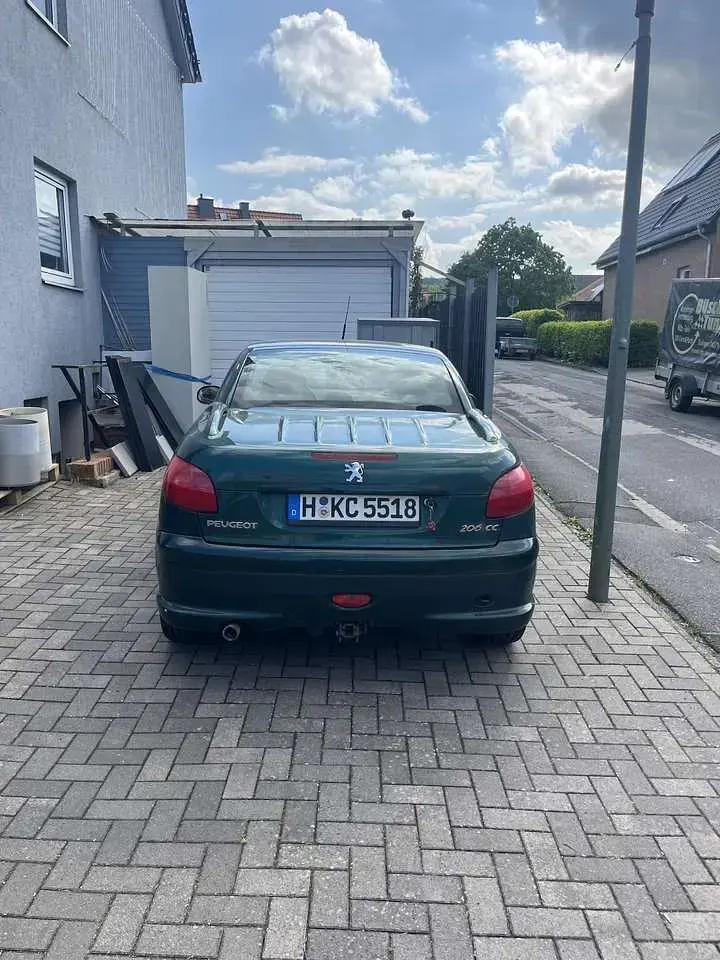 Gebraucht Peugeot 206 CC Roland Garros 109 PS (80 kW) 2003 Grün Cabrio