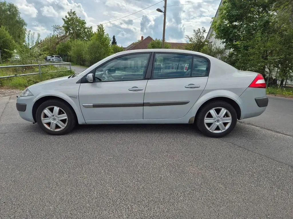 Gebraucht Renault Mégane II 135 PS (99 kW) 2004 Silber Limousine