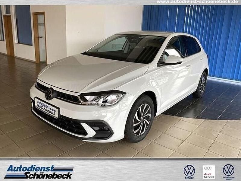 Weiß Gebraucht 2024 VW Polo Life Limousine | 21.980 € (Superpreis) - Bild 1/4