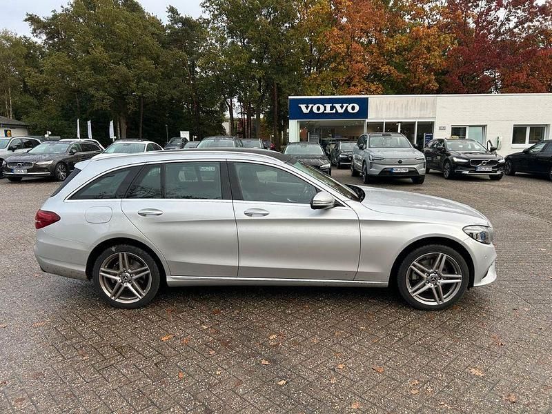 Silber Gebraucht 2018 Mercedes C200 Kombi | 21.900 € (Fairer Preis) - Bild 1/4