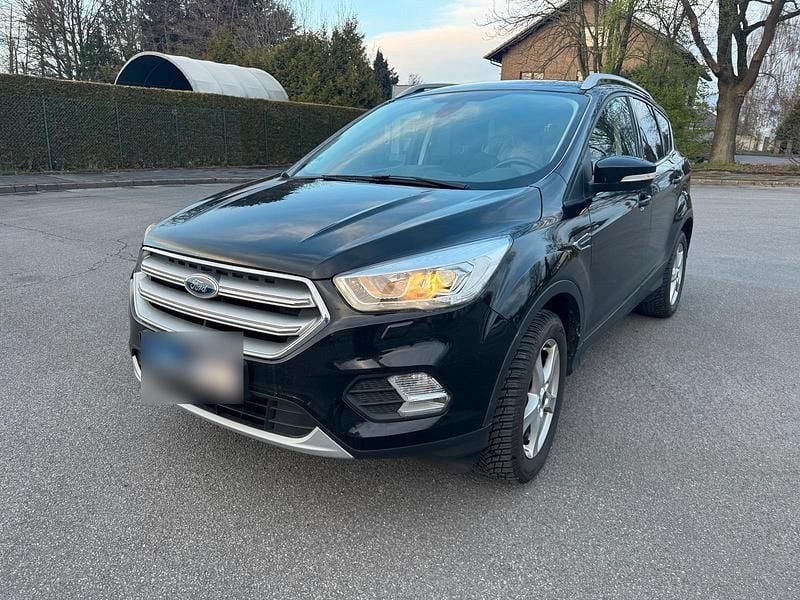 Second-hand Ford Kuga 150 CP (110 kW) 2017 Negru SUV