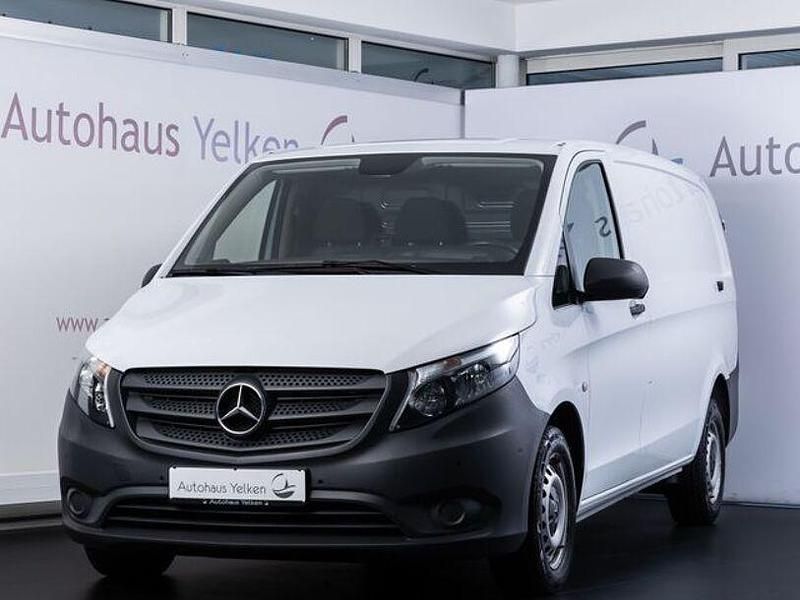 Weiß Gebraucht 2020 Mercedes Vito Van | 15.990 € (Guter Preis) - Bild 1/4