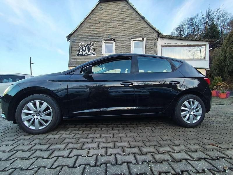 Gebraucht Seat Leon Style 105 PS (77 kW) 2014 "universo" schwarz Kleinwagen