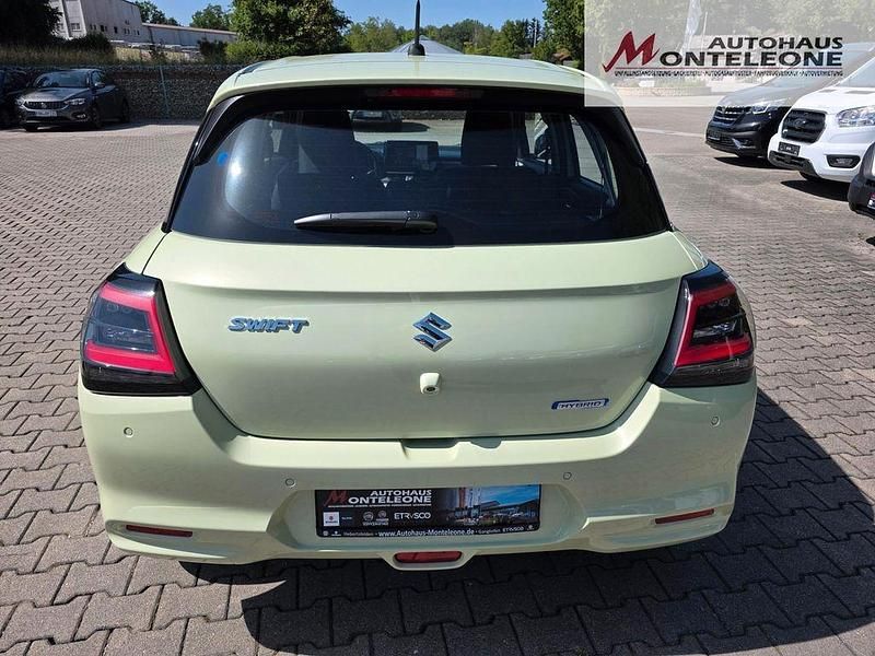 Neu Suzuki Swift Club 83 PS (61 kW) 2025 Gelb Kleinwagen