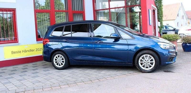 Mediterranblau Gebraucht 2015 BMW 218 Van / Kleinbus | 7.800 € (Guter Preis) - Bild 1/4