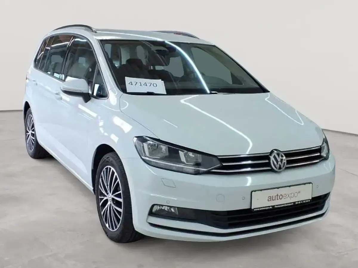 Gebraucht VW Touran Comfortline 150 PS (110 kW) 2019 Van / Kleinbus