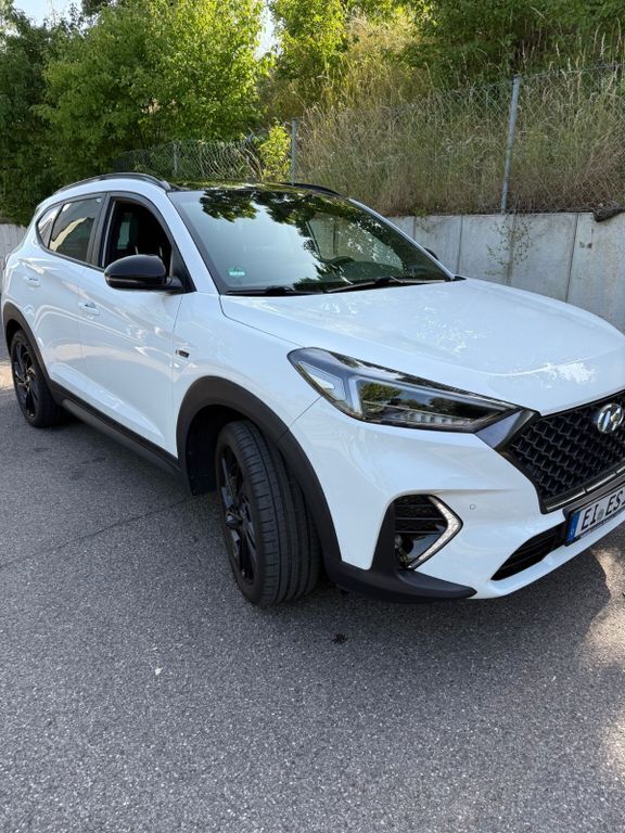 Weiß Gebraucht 2019 Hyundai Tucson N Line SUV | 22.500 € (Fairer Preis) - Bild 1/4