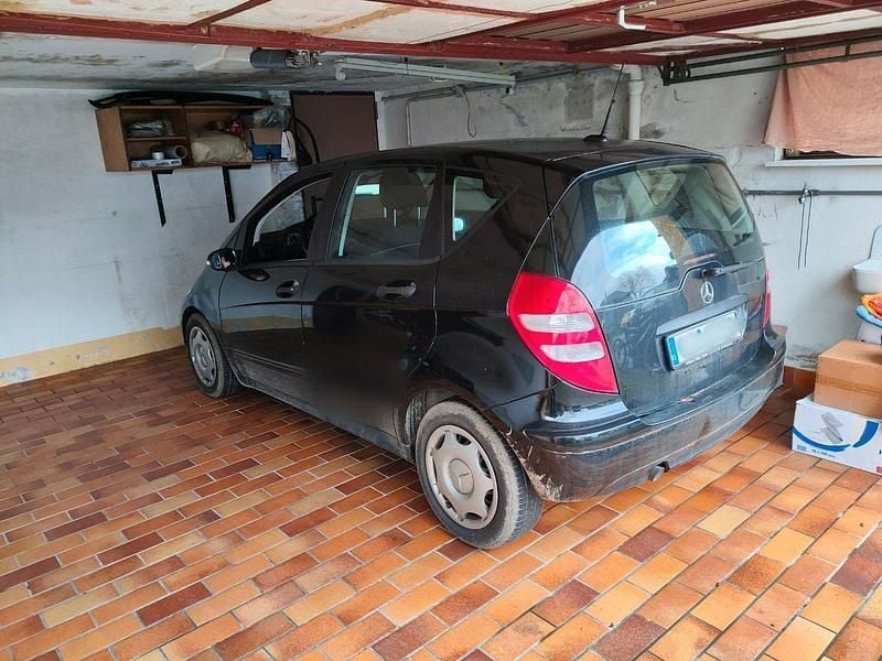 Gebraucht Mercedes A180 109 PS (80 kW) 2008 Schwarz Kleinwagen