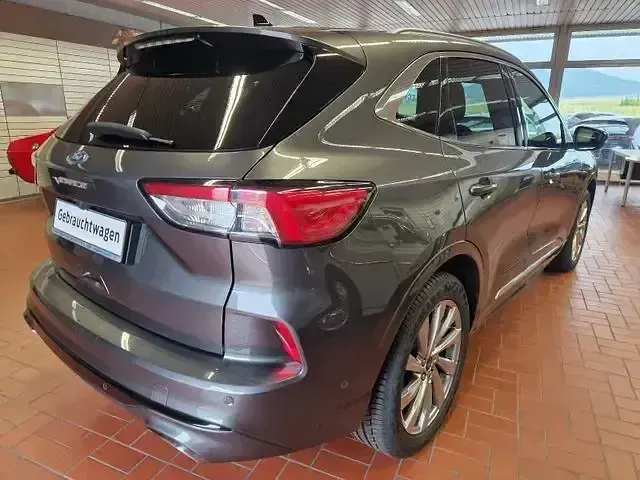 Second-hand Ford Kuga Vignale 224 CP (164 kW) 2022 Gri SUV