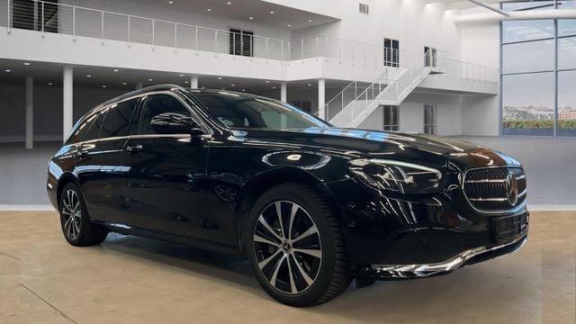 Gebraucht Mercedes E300 320 PS (235 kW) 2021 Schwarz Kombi