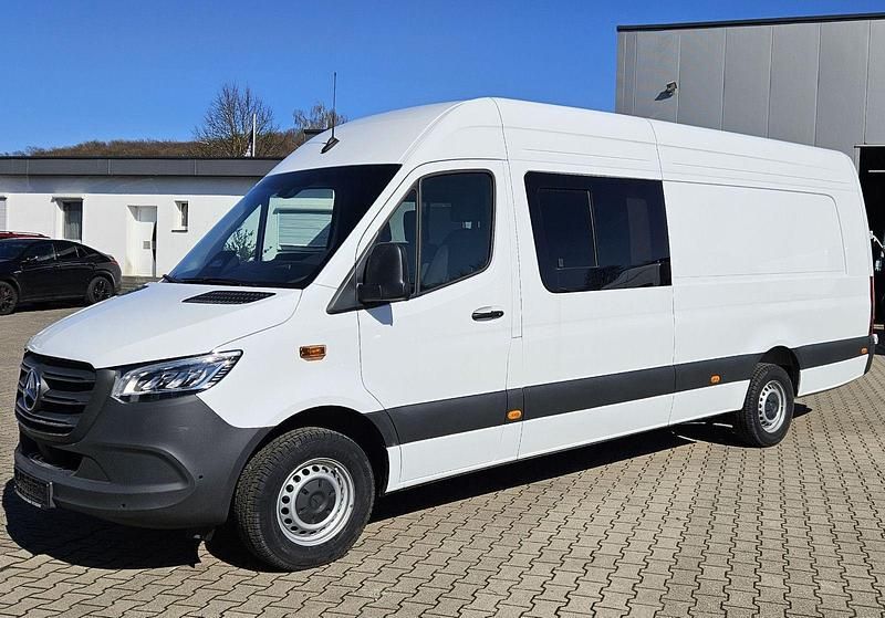 Gebraucht Mercedes Sprinter 170 PS (125 kW) 2025 Weiß Van
