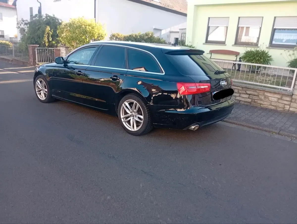 Gebraucht Audi A6 205 PS (150 kW) 2013 Schwarz Kombi