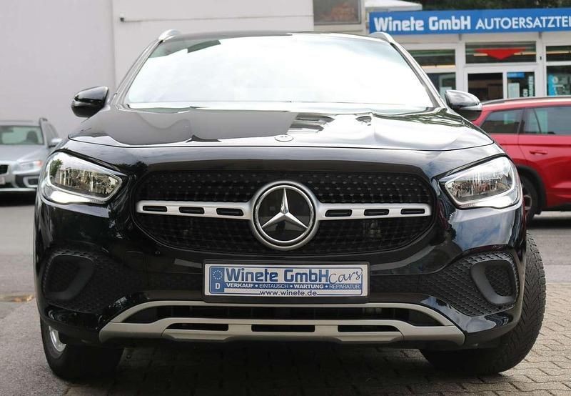 Gebraucht Mercedes GLA200 150 PS (110 kW) 2021 Nachtschwarz  unilack SUV