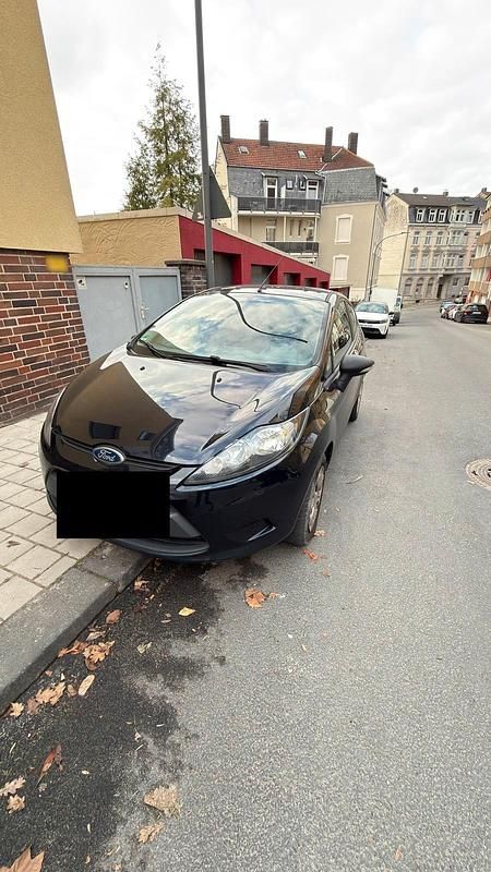 Gebraucht Ford Fiesta 52 PS (38 kW) 2011 Schwarz Kleinwagen