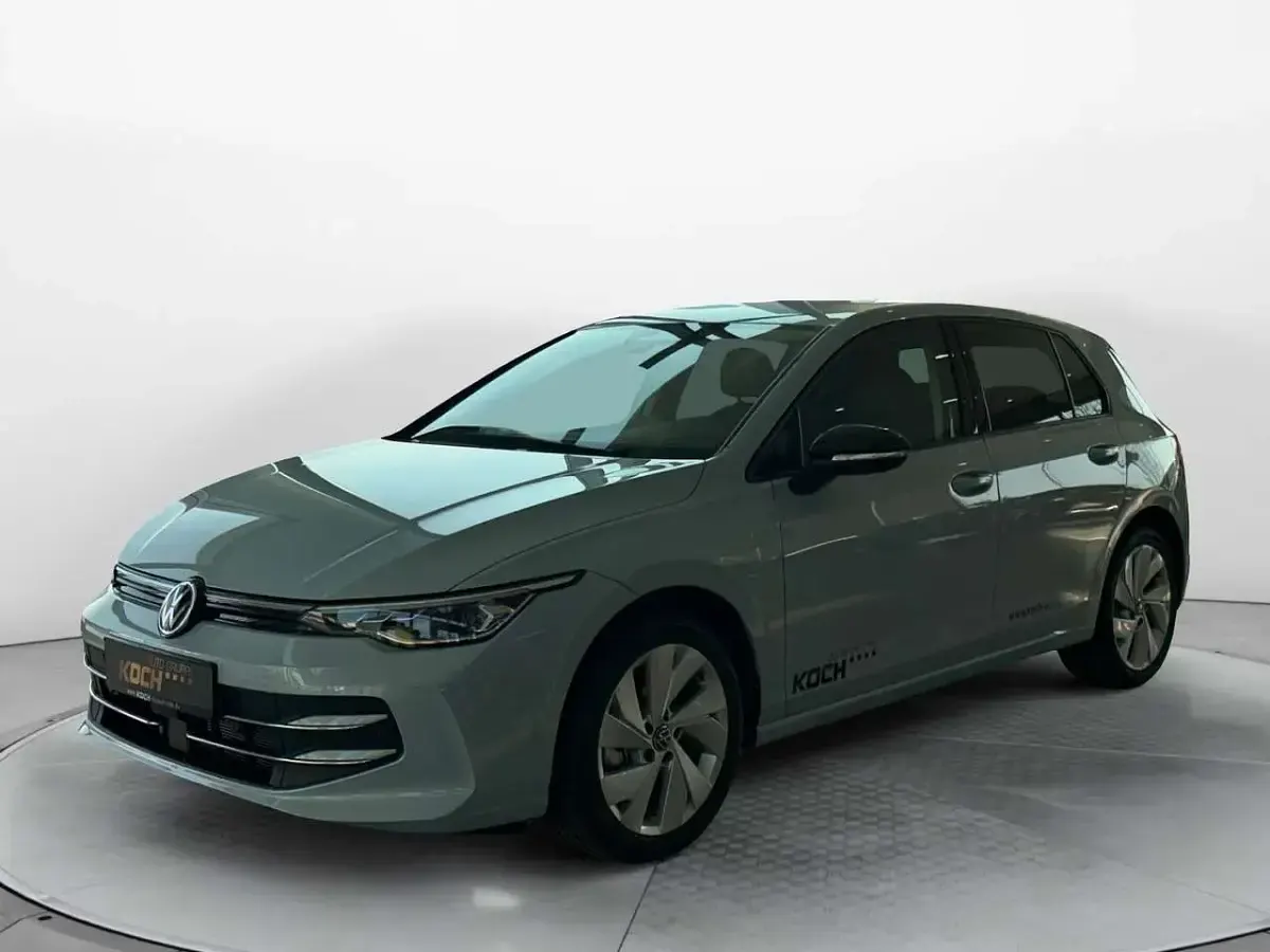 Gebraucht VW Golf VIII Goal 150 PS (110 kW) 2026 Blau Limousine