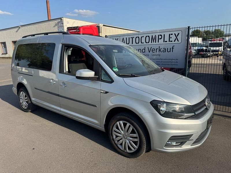 Gebraucht VW Caddy Maxi 102 PS (75 kW) 2016 Silber Van / Kleinbus